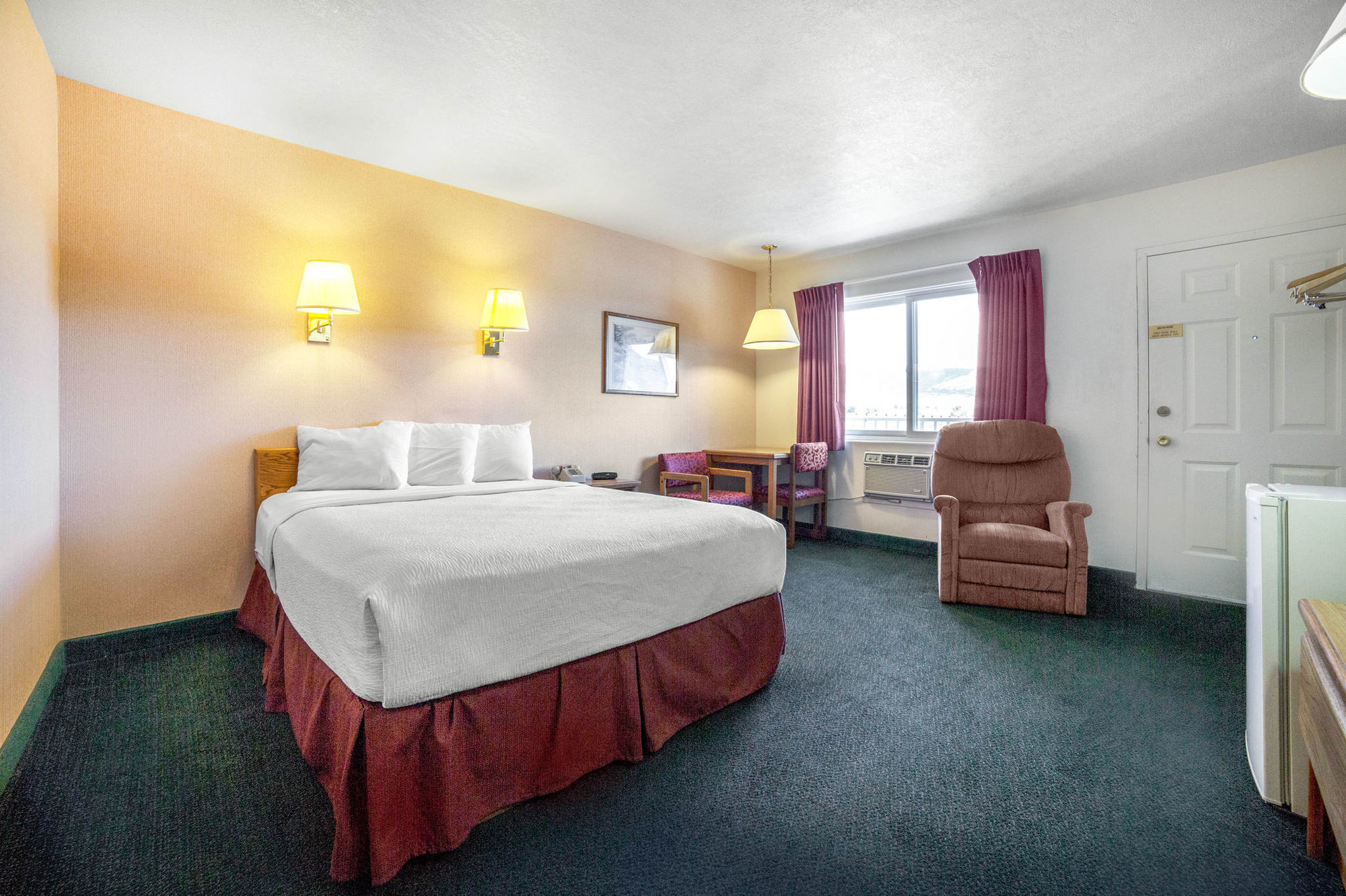 Rodeway Inn Whitehall Chambre photo